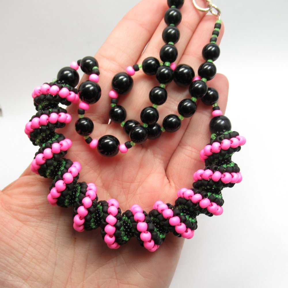 Neon pink and Black Cellini Necklace - Picture 7 of 11